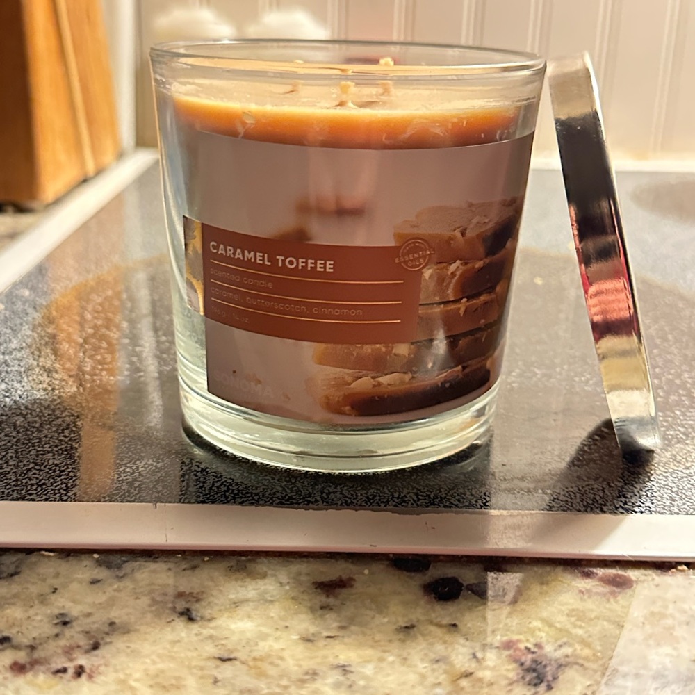 Sonoma Caramel Toffee Candle - Orange and Silver
